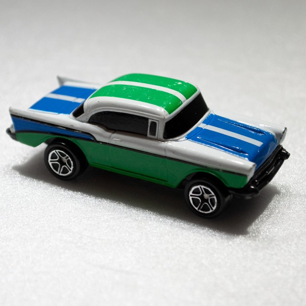1999 Matchbox 57 Chevrolet Bel Air Diecast Car Striped 1957 Chevy Toy Classic